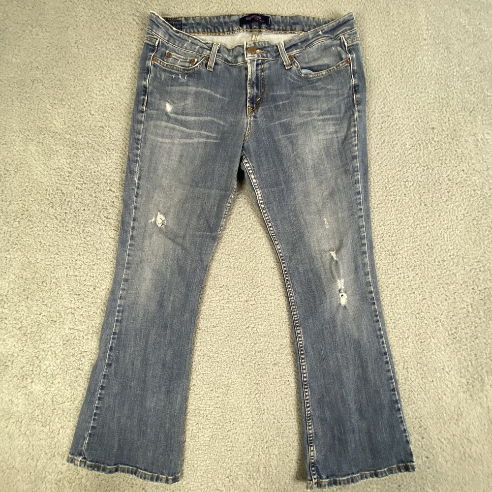 VINTAGE Levis Jeans Womens 11 Short 518 Superlow Bootcut‎ Junior Medium Wash Y2K